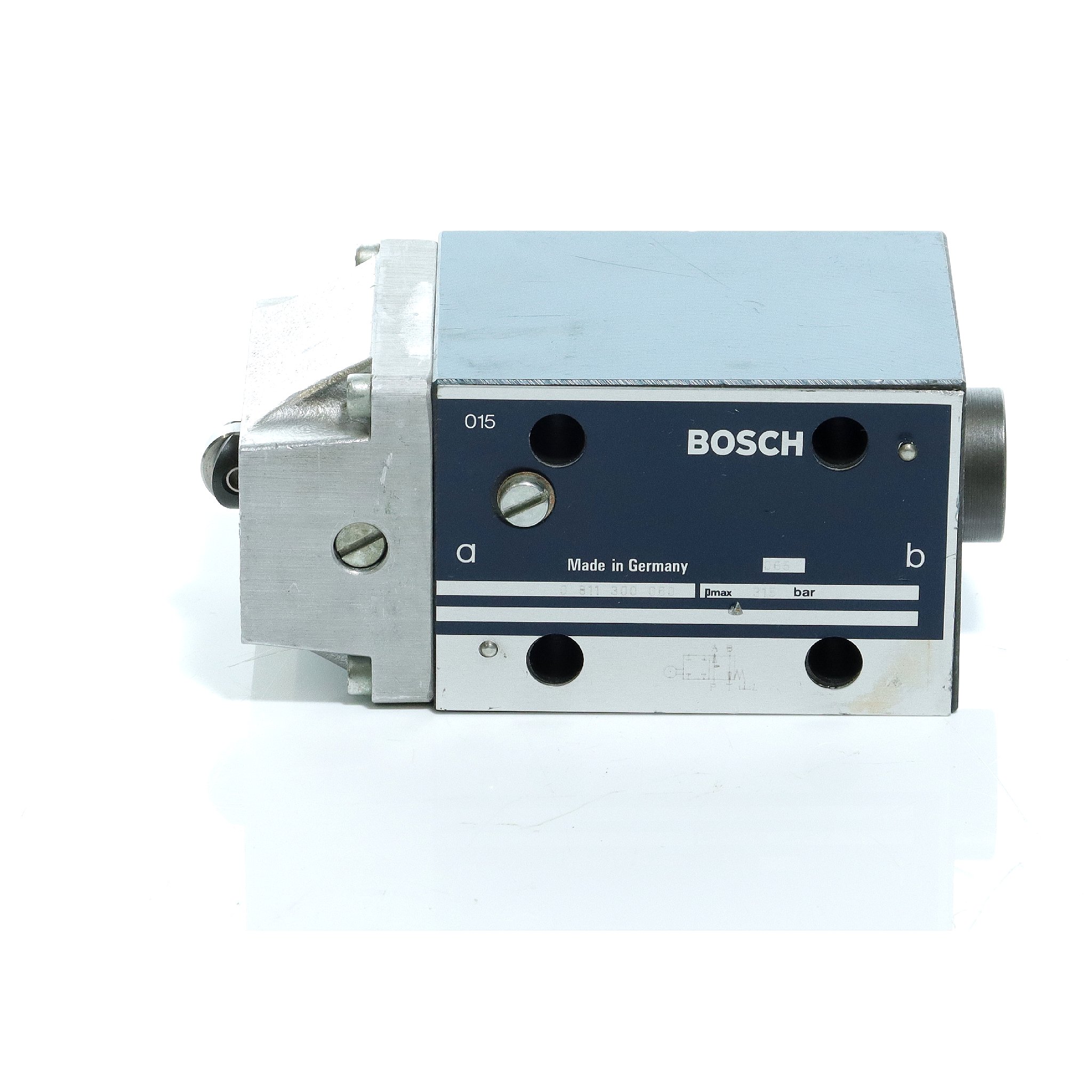 Hydraulic directional control valve  Used